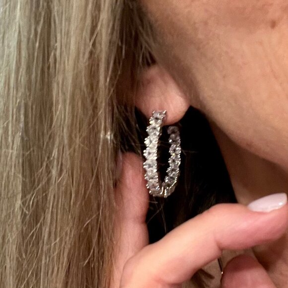 Melinda Maria 1.25-inch 'The Queen's Hoops' - NWT, Silver - Archived Style! - Picture 2 of 4